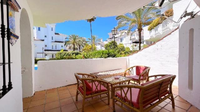 Apartament (125 m²) w okolicy Nueva Andalucia z 3 sypialnią/ami i 2 łazienką/ami, Apartament – Marbella (zdjęcie 2)