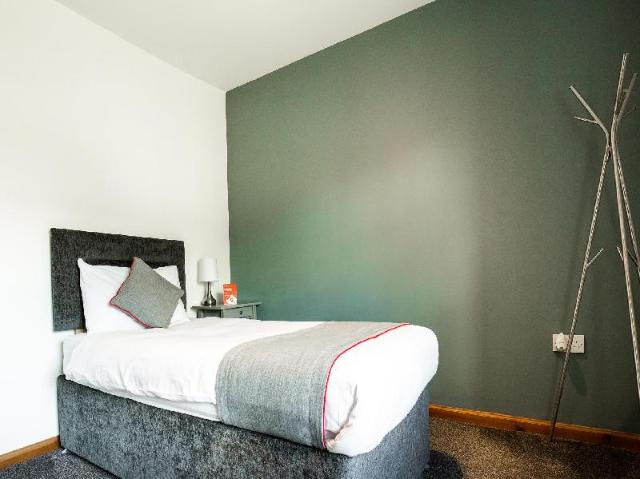 Square, Hotel – Kintore (photo 2)