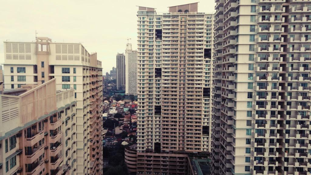 4BR Penthouse Family,Corp or Group Comfy Sleepover, Apartamento – Manila (foto 1)