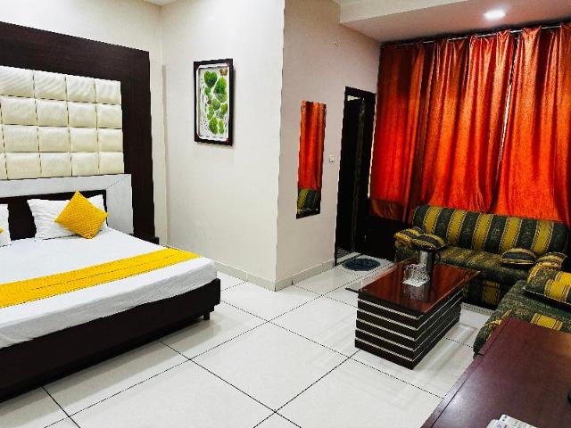 Sunshine Hotel – Hotel, Bathinda