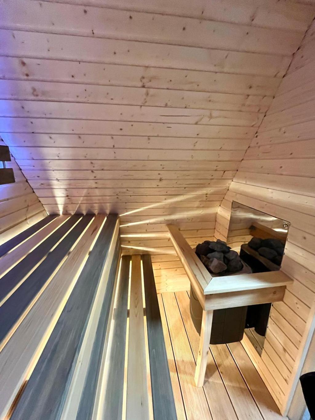 Maison avec 1 chambre(s) de 55 m² et 1 salle(s) de bains privée(s) à Yubileynoye, Villa & maison – Almaty (photo 1)