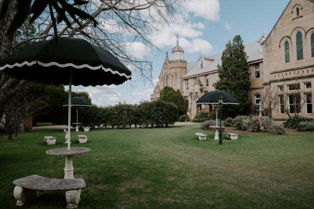 The Abbey – Guesthouse/bed and breakfast, Warwick