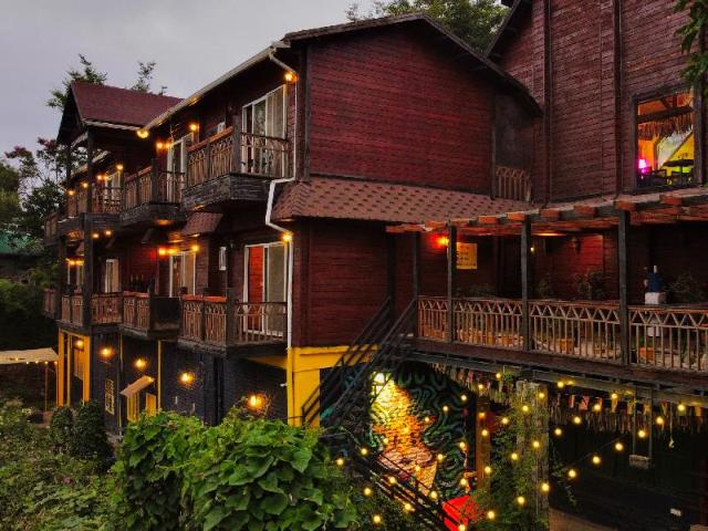 The Hosteller Kasar Devi – Hostel, Almora