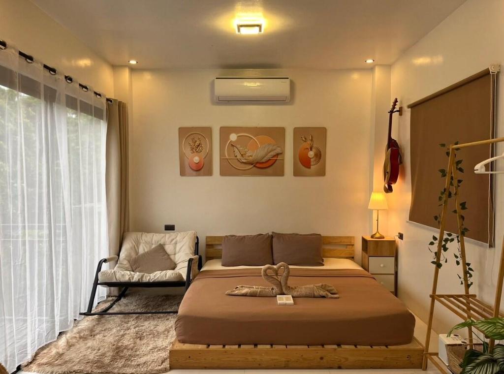 Tiny Uphill Cabin, Entire House – Tagaytay (photo 1)