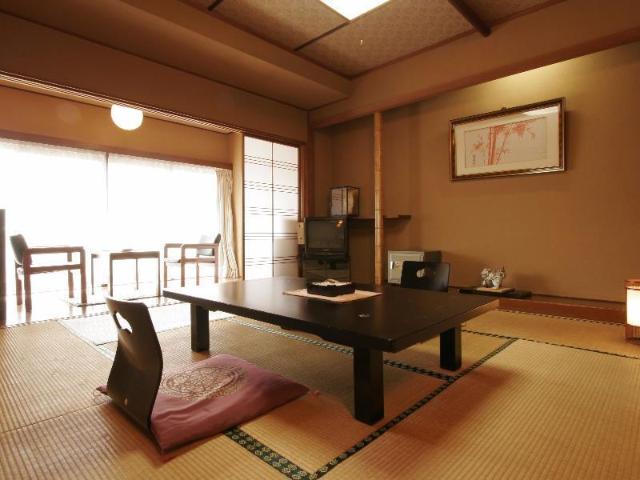Toeikan, Besondere Unterkunft – Niigata (Foto 2)