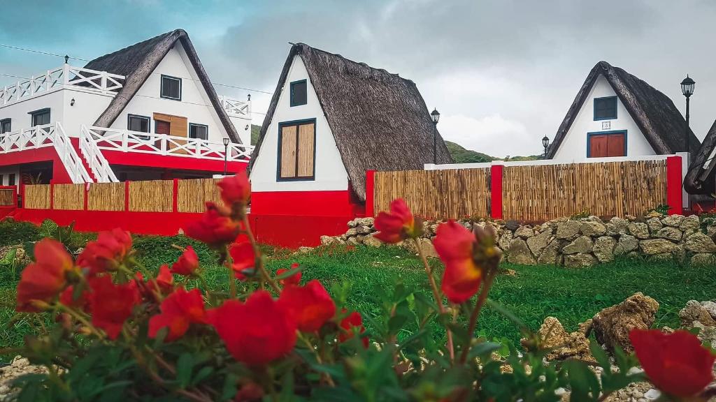 TriangleHuts, Resort – Ilocos Norte (photo 1)