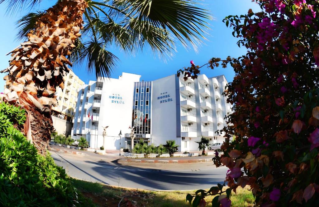 TRPL, Hotel – Kizkalesi (foto 1)