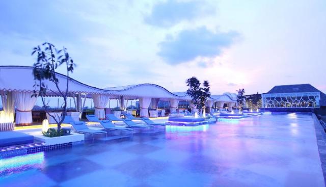 TS Suites Seminyak – Hotel, Bali