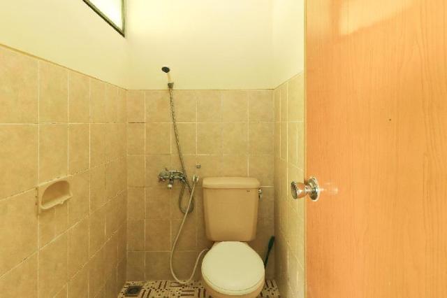 Villa Bunga, Maison d’hôtes & B&B – Malang (photo 2)