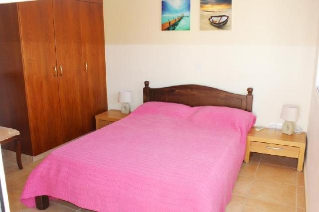 Vila de 130 m2 com 3 quarto(s) e 3 casa(s) de banho(s), na área Pernera, Moradia e casa – Protaras (foto 3)
