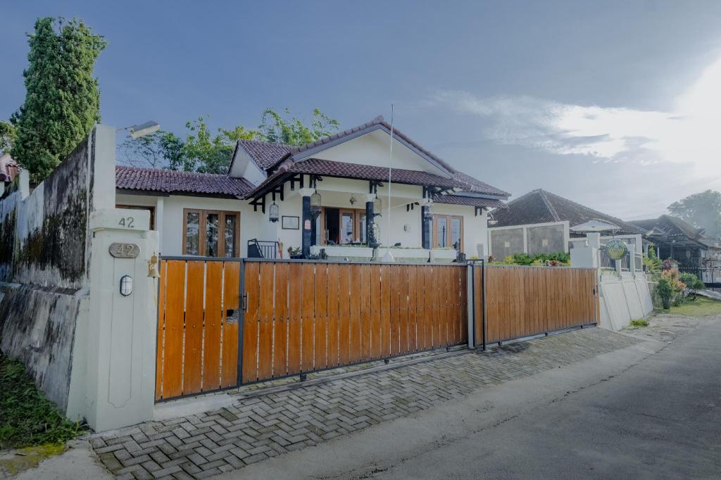 Villa Ruby, Villa – Yogyakarta (photo 1)