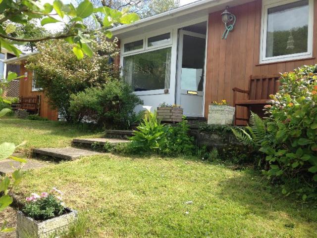 Whiteshell Chalets – Chalet, Swansea
