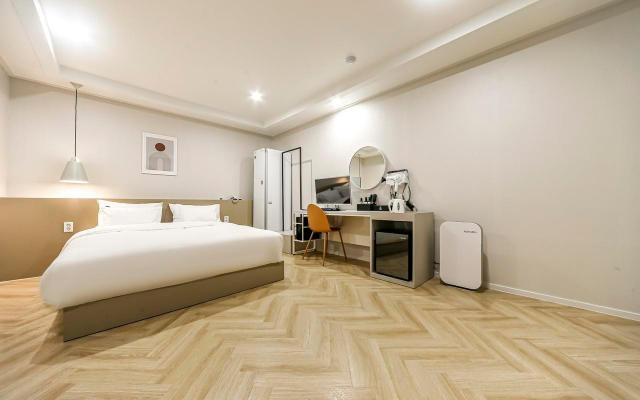 Yeongcheon Hotel Sharp – Motel, Yeongcheon-si