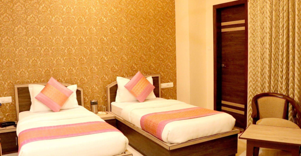 Best hotel in ayodhya